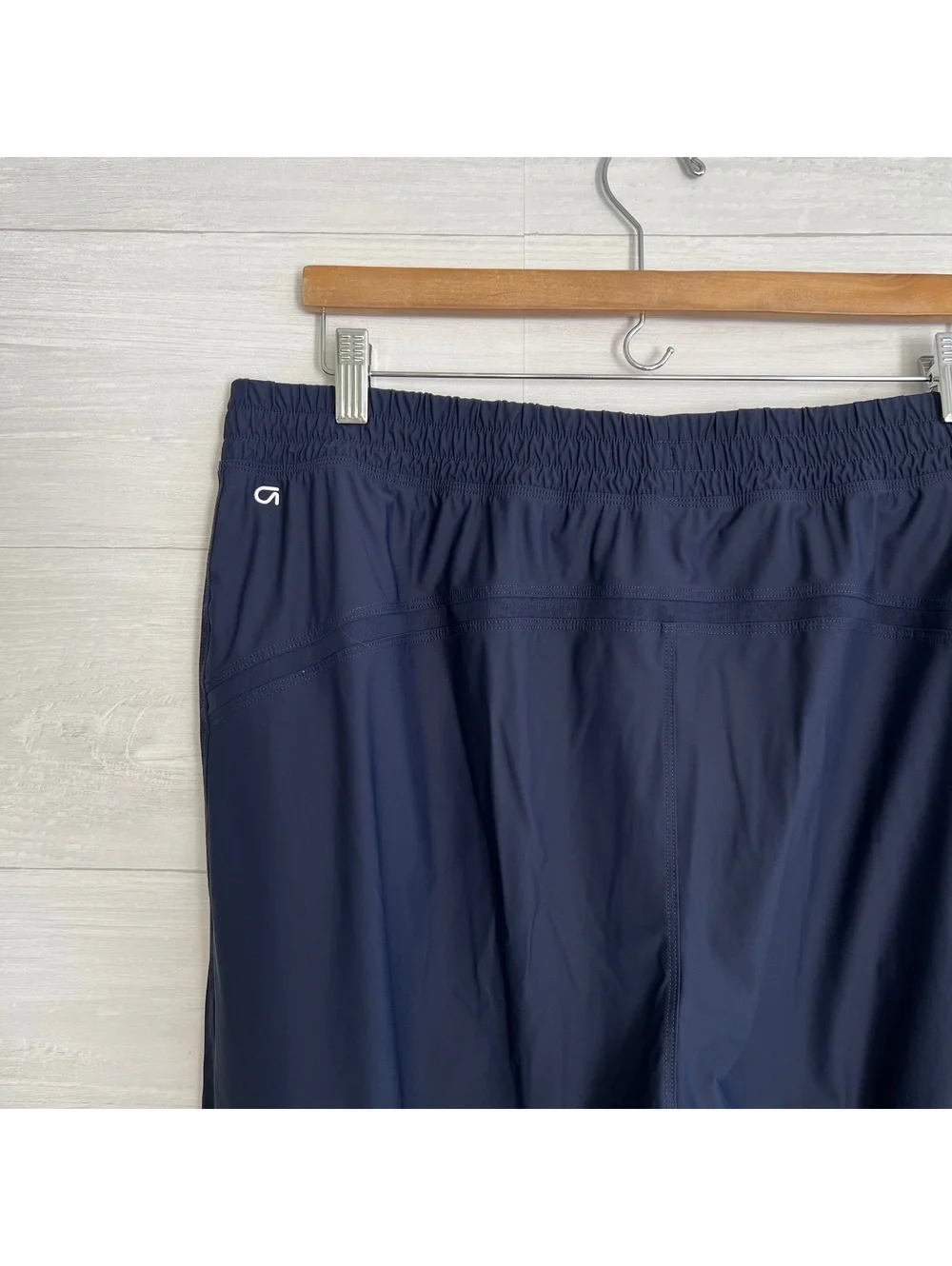 GapFit Men’s Navy Performance Jogger Pants XL Zip Pockets Mesh Panel